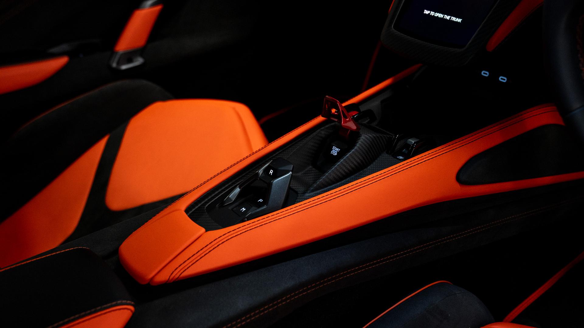 LAMBORGHINI Revuelto Photo c2509f99-10bc-4027-b8f1-3bacb0003960.jpg