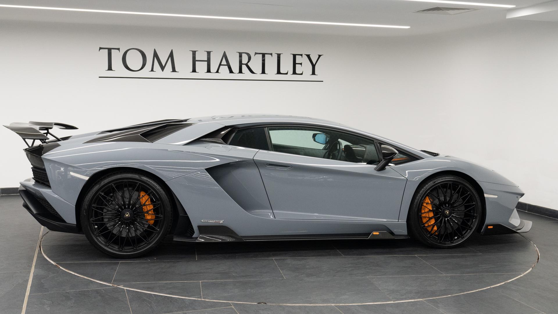Lamborghini AVENTADOR S Photo c261e8ee-a728-49b6-afdb-c4d9ef1af62b.jpg