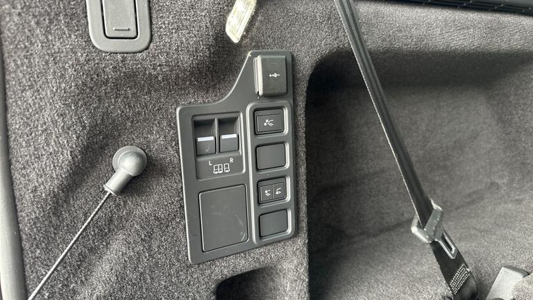 Used Land Rover Discovery WA75YVO 27