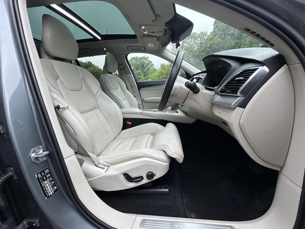 Used Volvo XC90 YG69MEP 29