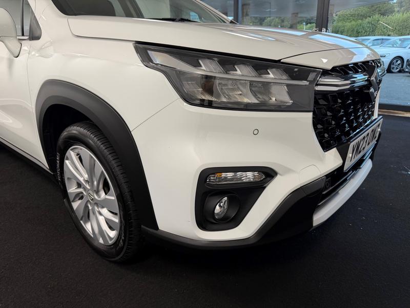 Suzuki S-Cross Photo c2812f3d-7c66-4fce-a56f-84faf0eeba6c.jpg