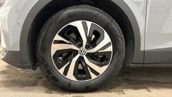 VOLKSWAGEN ID.4 Photo 5