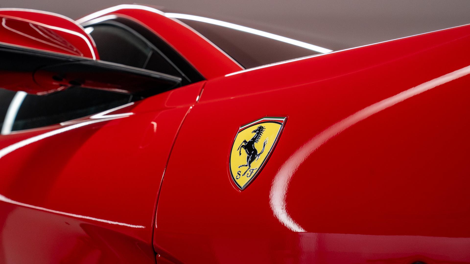 Ferrari 812 Superfast Photo c2a1532a-4e7b-443f-b010-5105d6f03dbb.jpg