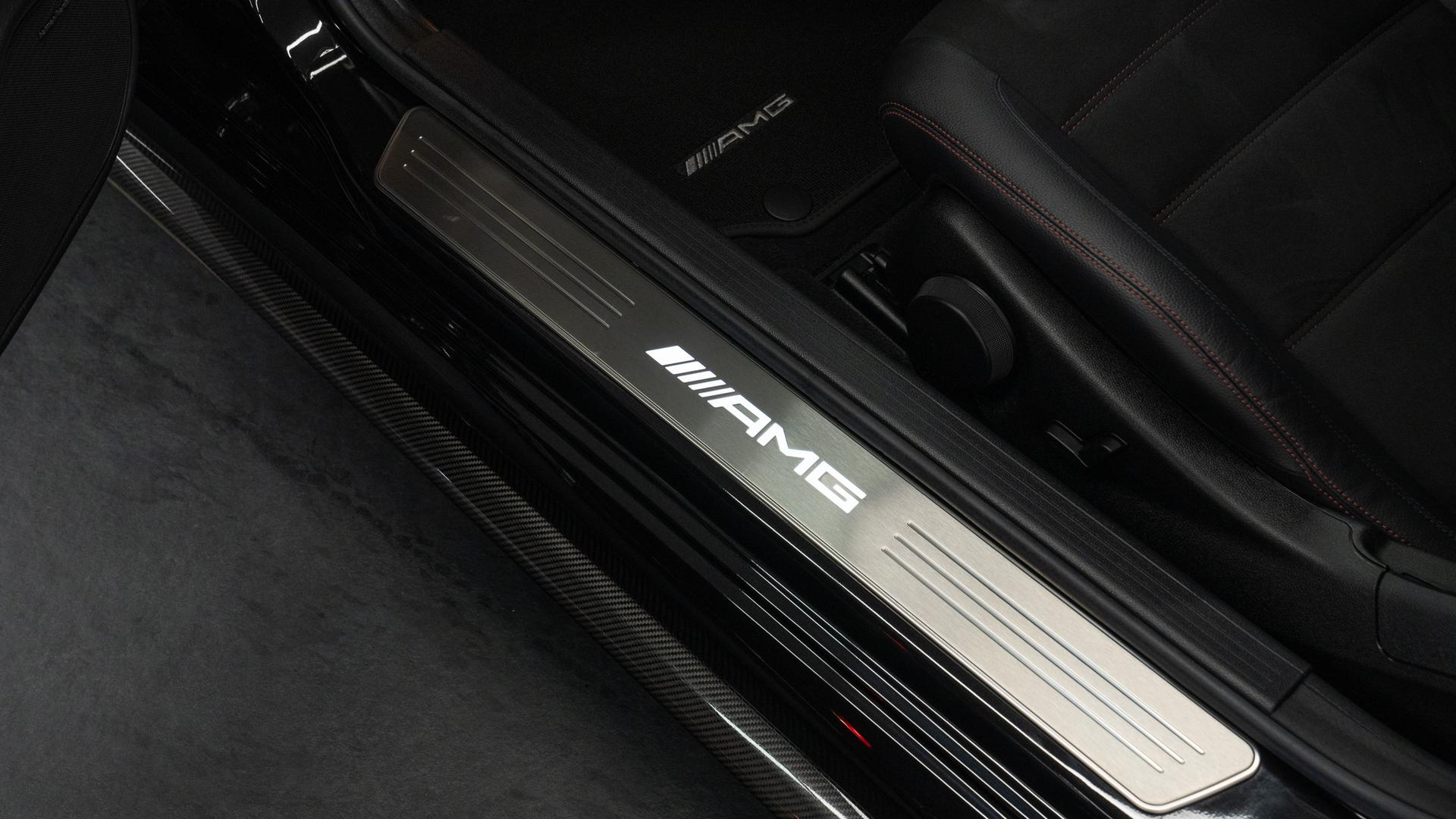 Mercedes-Benz C63 AMG Photo c2a3d151-d678-4431-a78c-ab07db1a595a.jpg