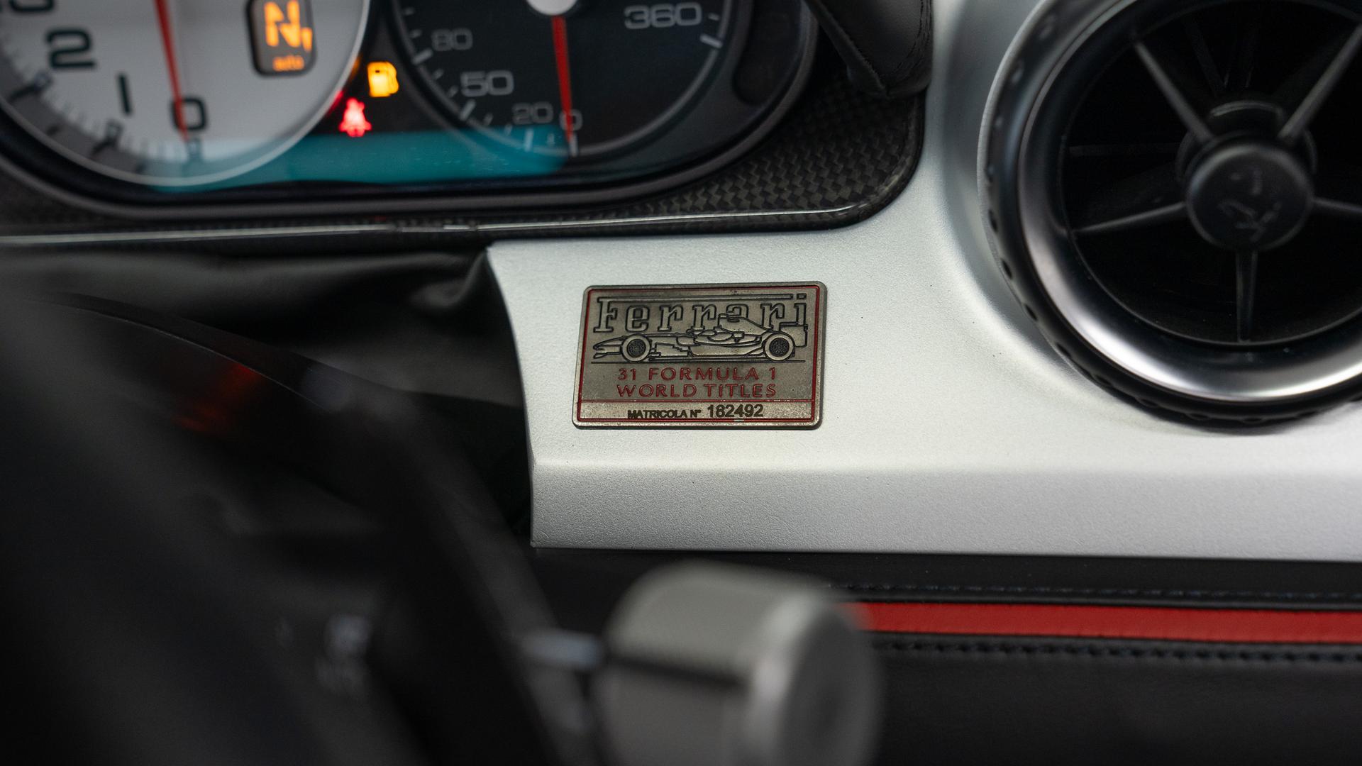 Ferrari 599 Photo c2a3ef3b-c852-4d75-9df6-a6c90f851918.jpg