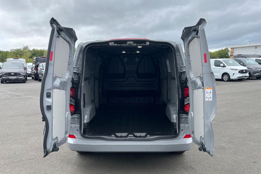 Ford TRANSIT CUSTOM Photo c2a6912b-33e4-4331-b999-150a520b8f7f.jpg