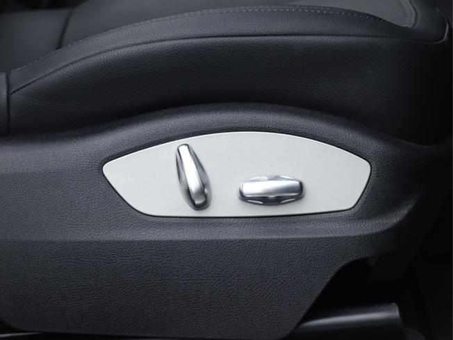 PORSCHE Macan Photo 22