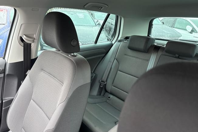 VOLKSWAGEN Golf Photo 43