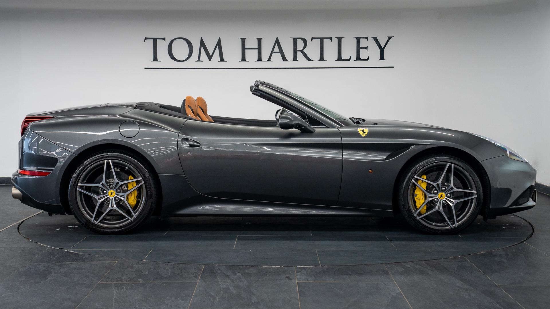 Ferrari California Photo c2c5b49a-d7b9-41bc-987a-4ec026528480.jpg