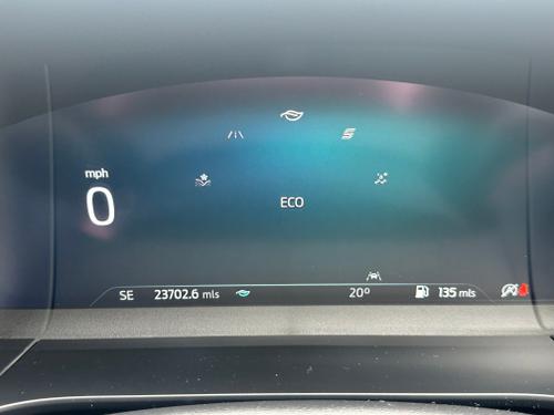 Ford Kuga Photo c2cb8a07-fff0-45c4-be66-84b5e2384ce1.jpeg