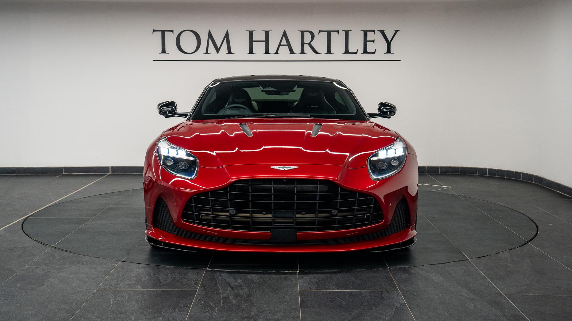 Aston Martin DB12 Photo c2d3b5de-c421-4f7b-83ea-8e86ae1dad84.jpg