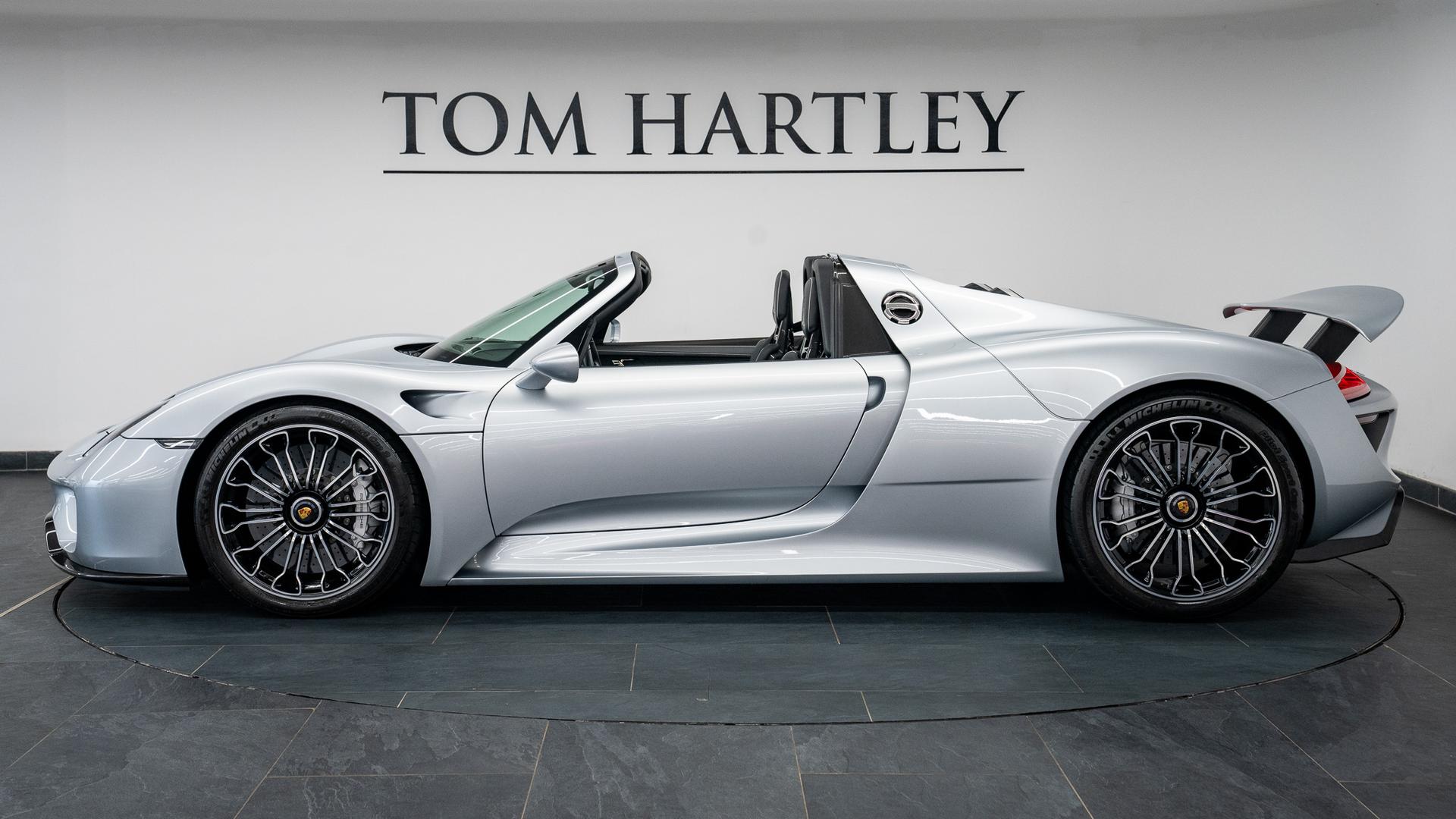 Porsche 918 Photo c2fa2526-e880-4557-b896-26ad156c97cb.jpg