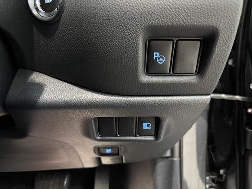 Toyota C-HR Photo c2fa33df-22f9-41aa-8cff-dfa3142f1a95.jpeg