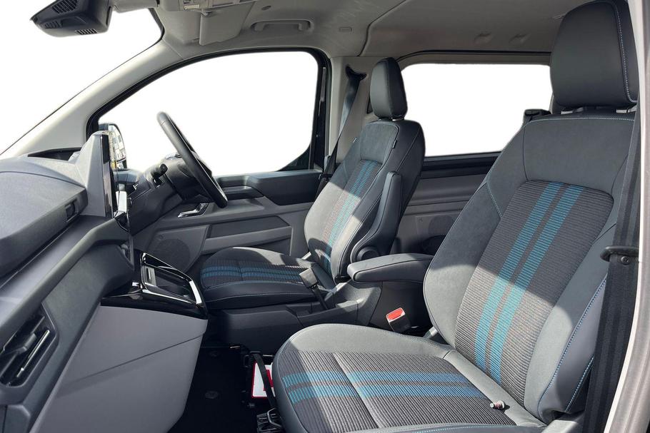 Used Ford TRANSIT CUSTOM L2DCIVSPORT1 10