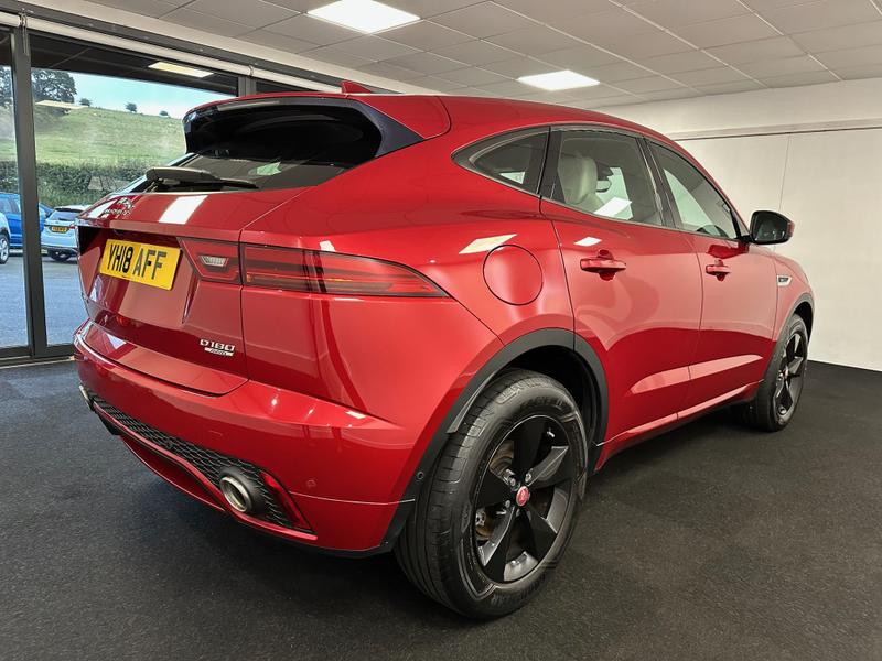 Jaguar E-PACE Photo c316e19f-5097-4824-abcb-427ae0563fc3.jpg