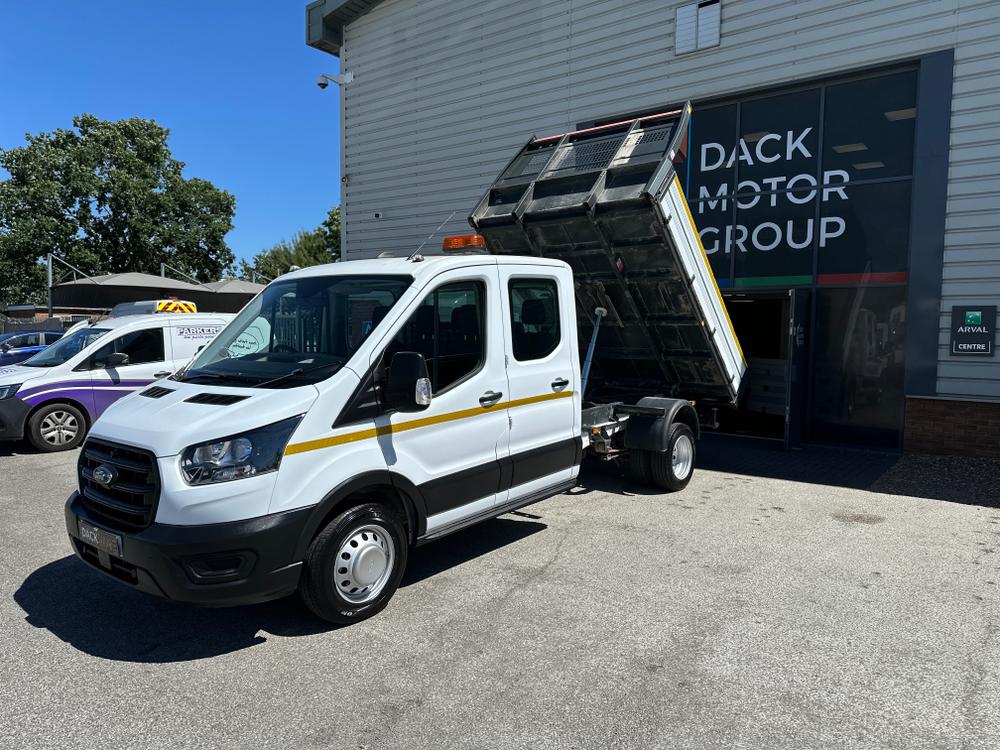 Ford Transit Photo c31d8180-f32c-49e1-b663-8834da19c241.jpg