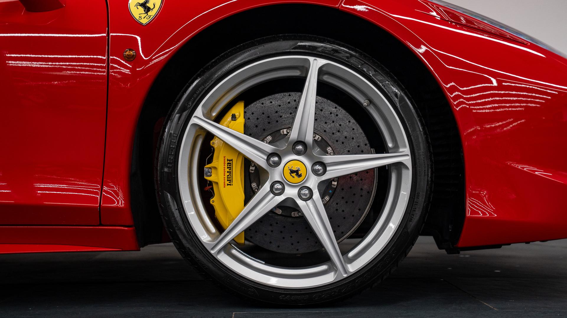 Ferrari 458 Photo c320c40c-555d-4c81-a57c-dca6499cfc23.jpg