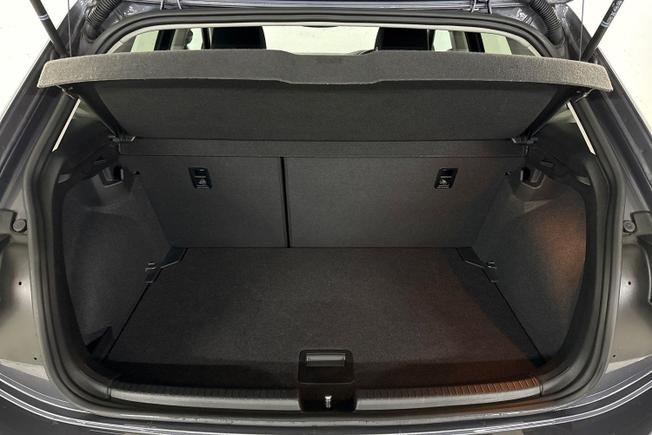 VOLKSWAGEN Polo Photo 9