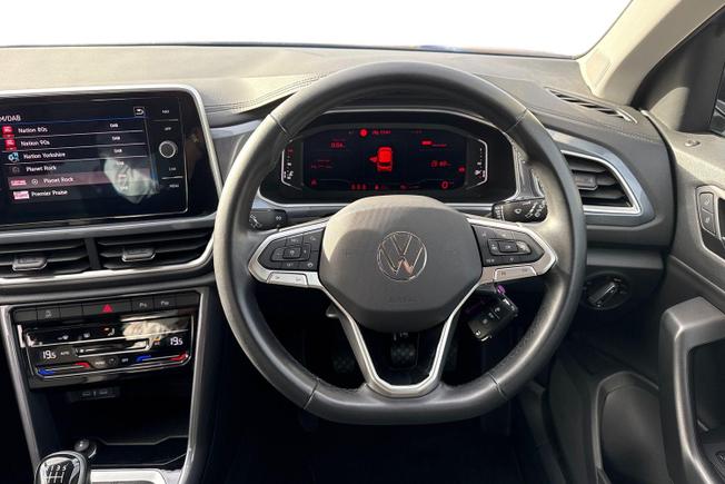 VOLKSWAGEN T-Roc Photo 41