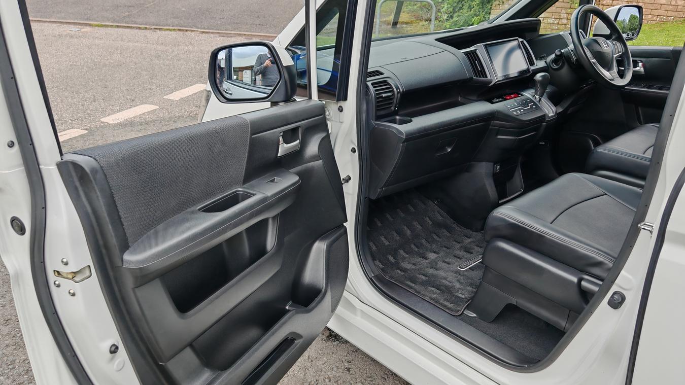 Used Honda Stepwgn STEPWGN 24