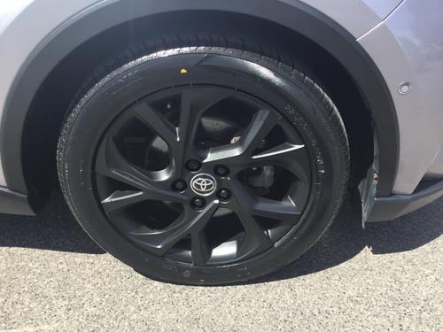 Toyota C-HR Photo c34918a5-1c49-4e37-be70-6c2c3debfc99.JPG