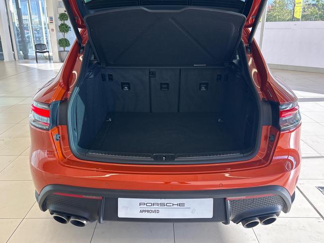 PORSCHE Macan Photo 19