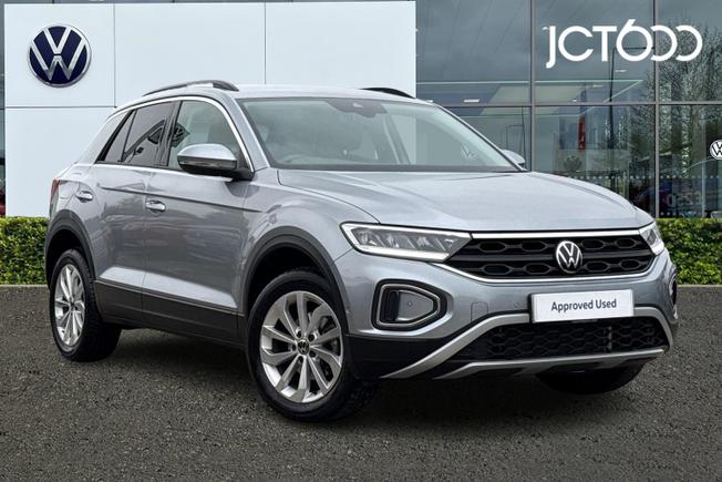 Volkswagen T-Roc Photo 1