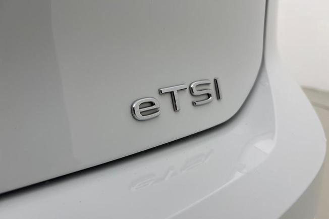 Volkswagen Golf Photo 23