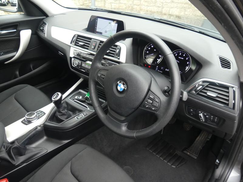 BMW 1 Series Photo c378c20a-ee17-48ad-9ffc-bcab7585fa0a.jpg