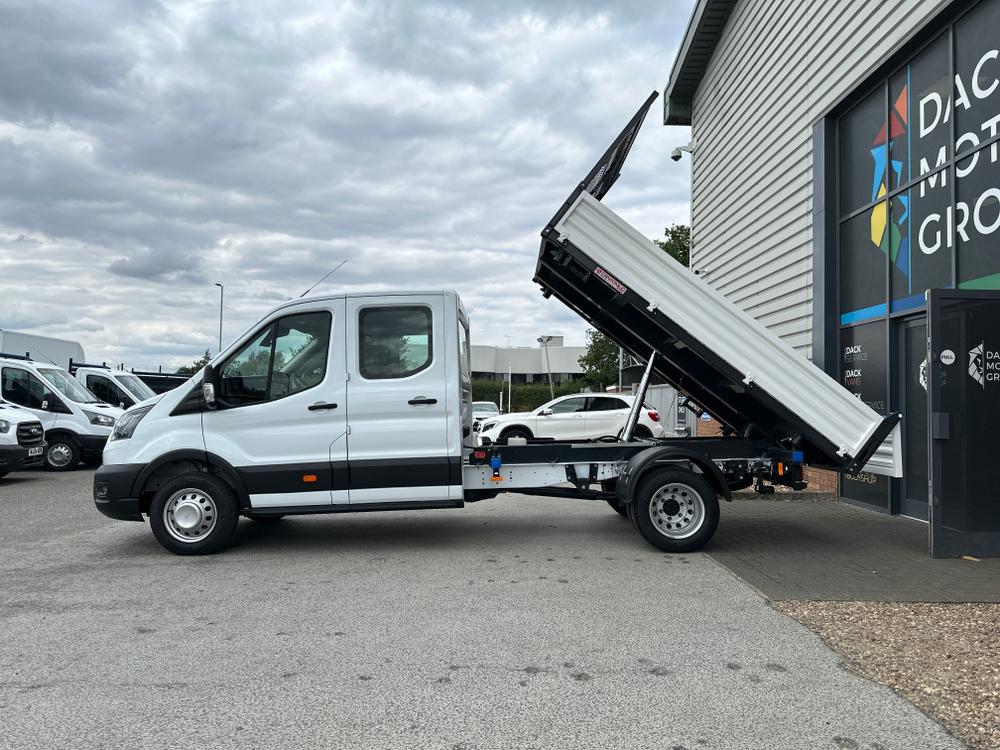 Ford Transit Photo c3805885-0dcc-4710-9fb9-2e399a33fe1f.jpg