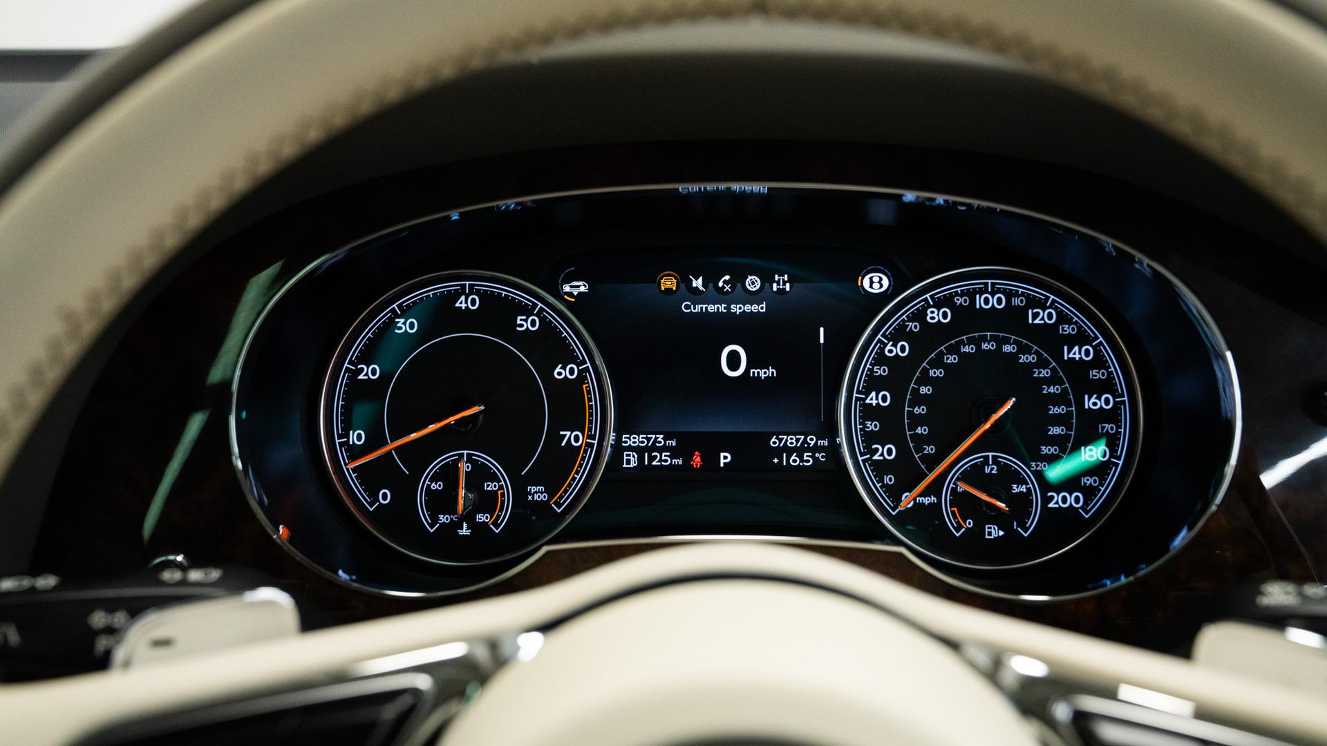 Bentley Bentayga Photo c3806270-3bbd-47b2-94c6-6f9905467e9e.jpg