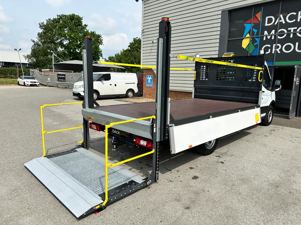 Ford Transit Photo c382b039-cfe6-499b-96b8-9e07e6e05b34.jpg
