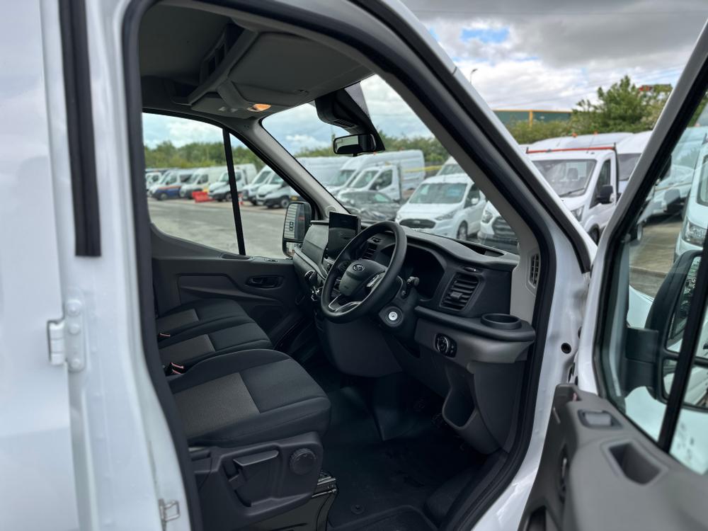 Ford Transit Photo c388ddd7-0e72-41aa-a6d2-992cafb77516.jpg