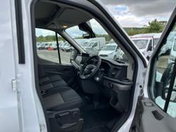 Ford Transit Photo 11