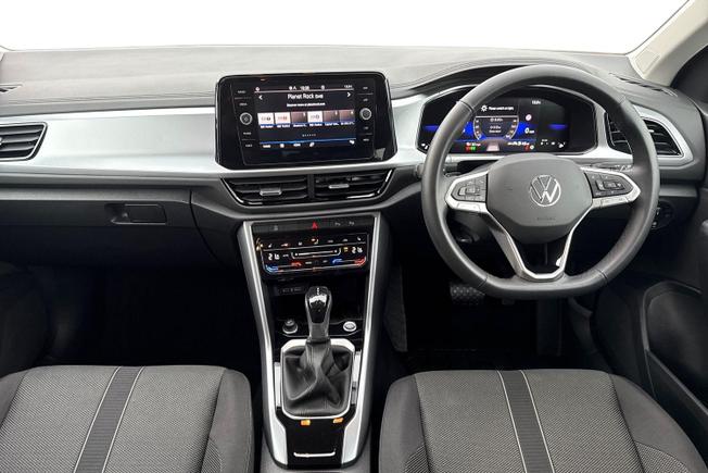 Volkswagen T-Roc Photo 12