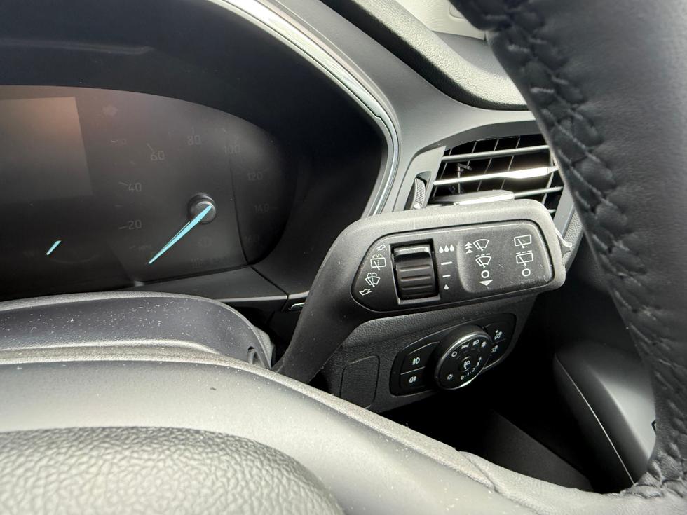 Ford Focus Photo c3ac4820-4961-44f3-b85b-3db97355af42.jpeg