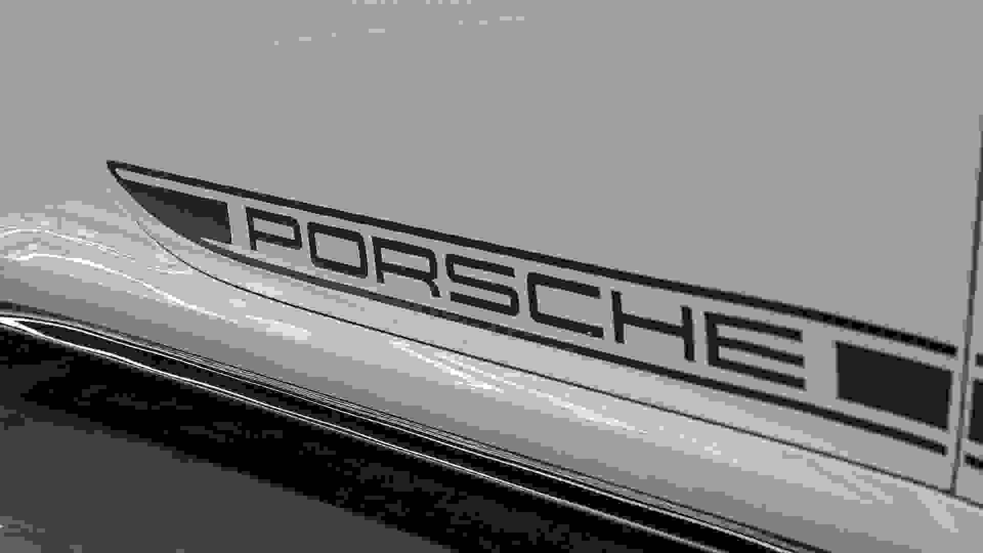 Porsche 911 Photo c3b11edb-3baa-4e81-bae2-4a86326c9b42.jpg
