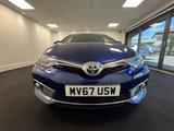 Toyota Auris Photo 1