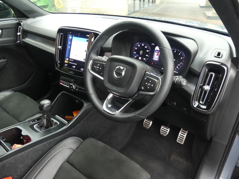 Volvo XC40 Photo c3bbecce-ee3d-4efd-9e95-130d6a322c94.jpg