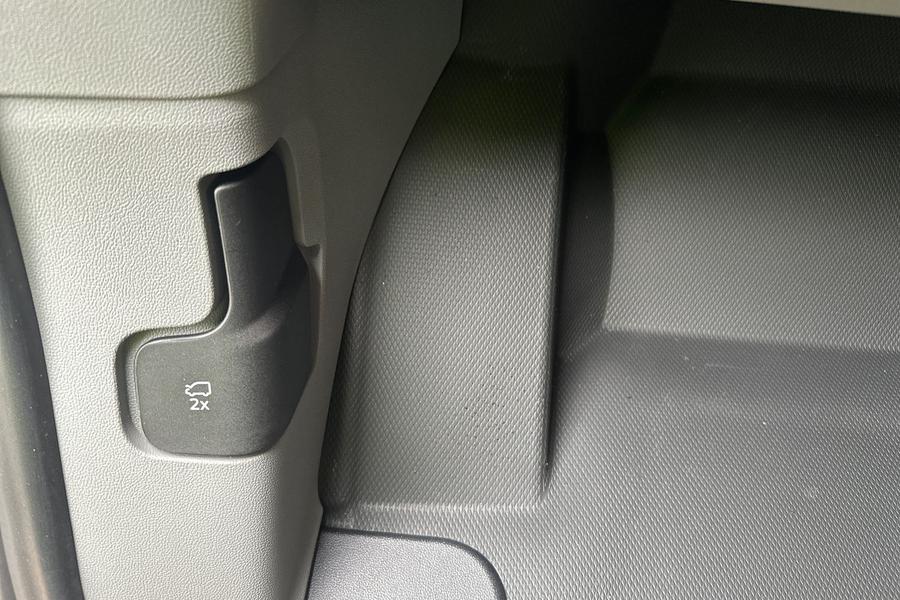 Ford TRANSIT CUSTOM Photo c3bceb6d-3010-40b0-b445-66f8c1659259.jpg