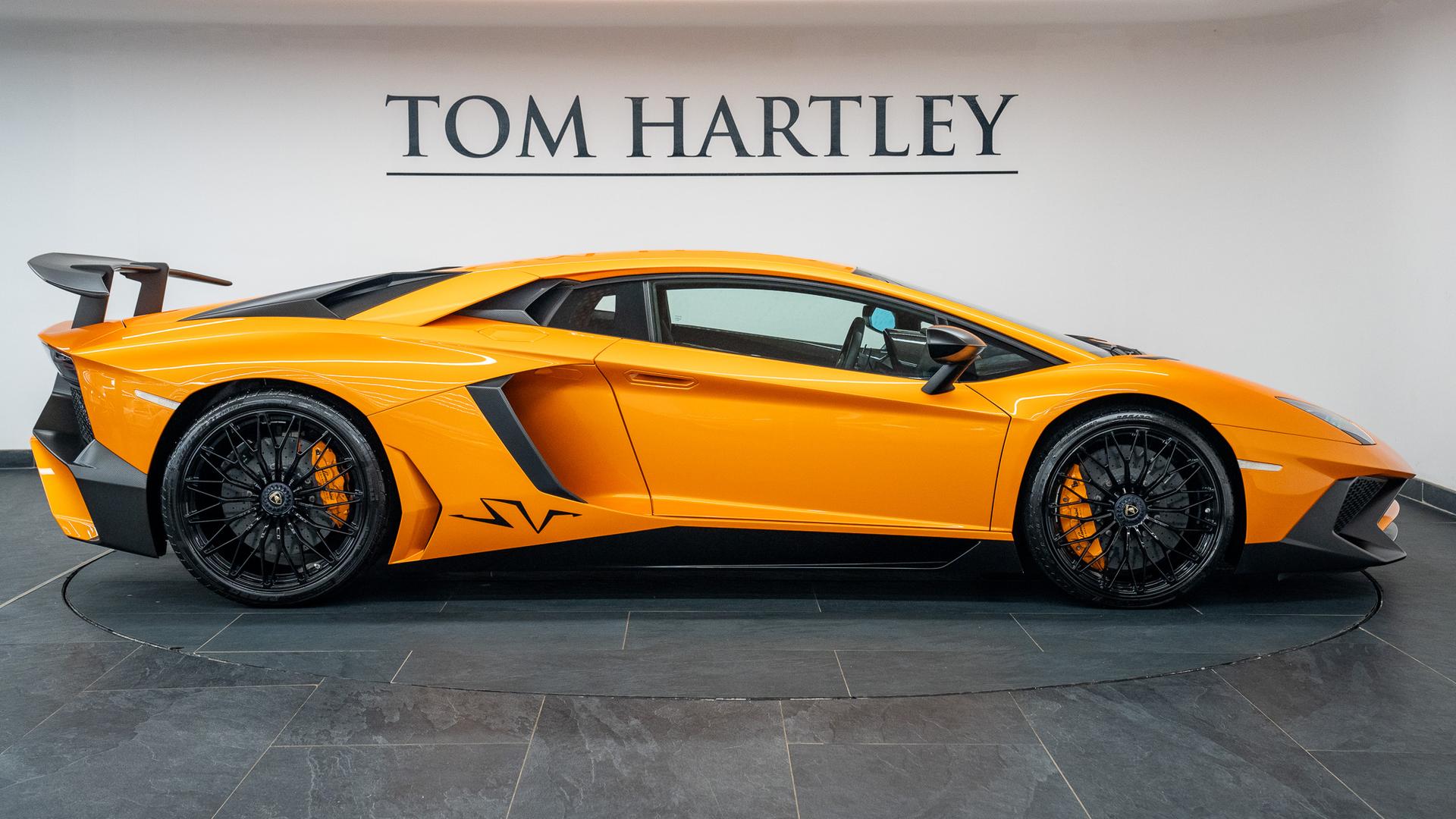 LAMBORGHINI Aventador Photo c3be6577-f6c9-4599-8d99-39c76177737c.jpg