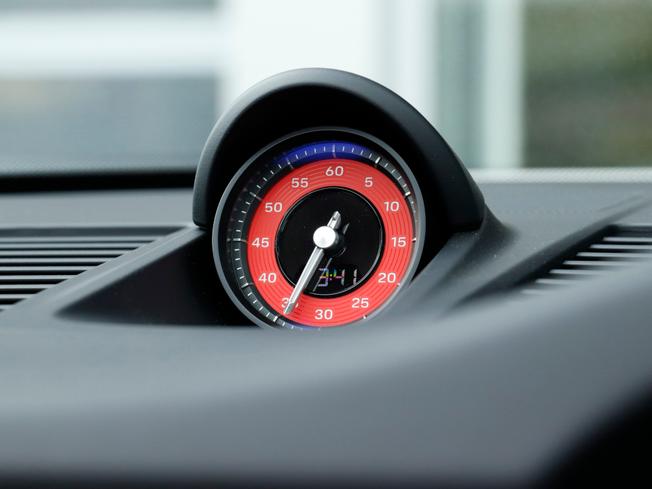 PORSCHE 911 Photo 14