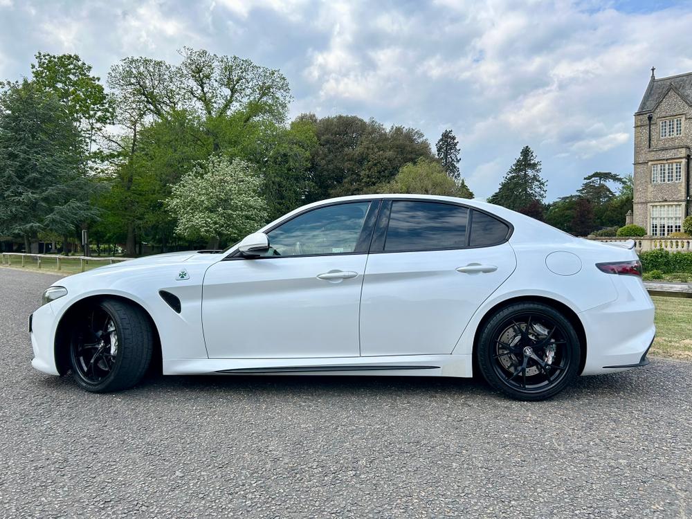 Used Alfa Romeo Giulia LC22YDN 17