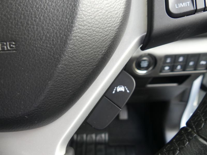 Suzuki S-Cross Photo c3db915a-4a19-4ac9-b2a6-22fc89ae5e5e.jpg
