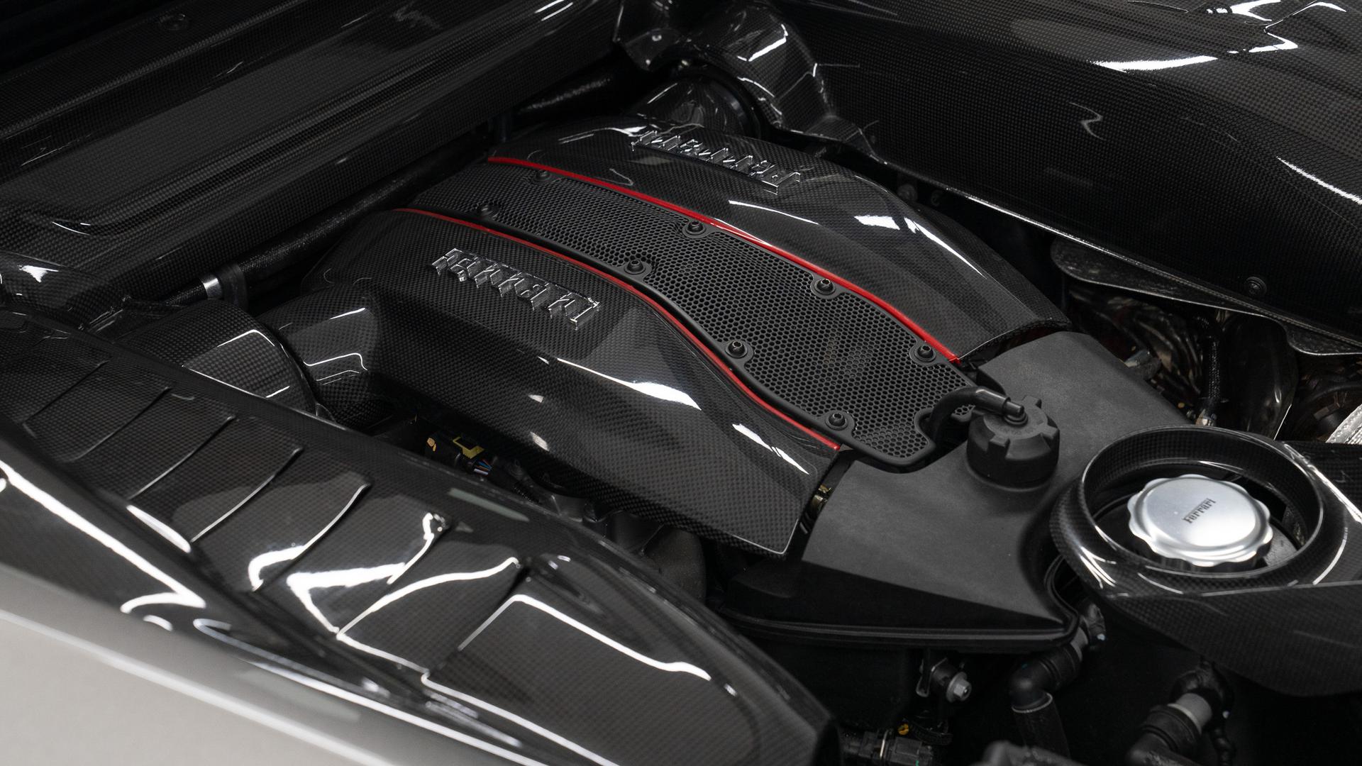 Ferrari 488 Photo c3e6cee7-c458-4328-9ed7-a25bdef0a50e.jpg