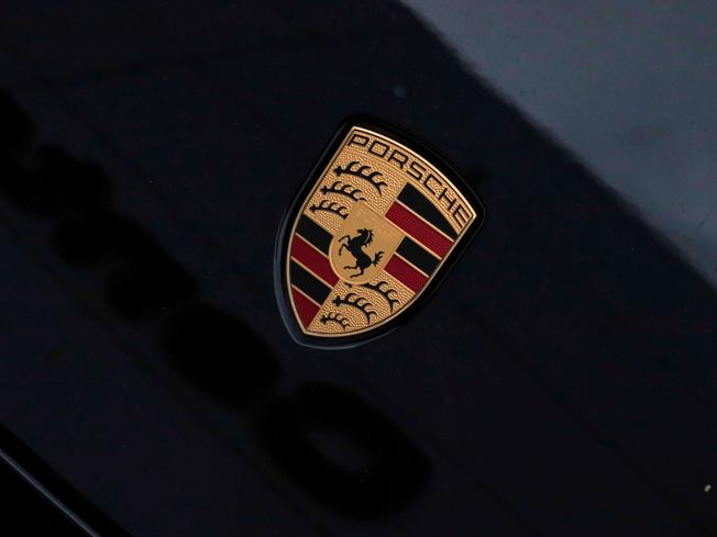 PORSCHE Taycan Photo 12