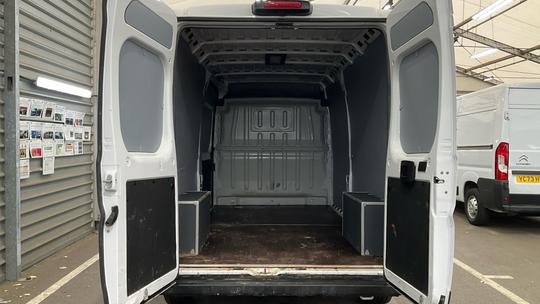 Toyota PROACE MAX Photo c4254c7f-b933-4a28-951b-62fbffd0c401.jpg