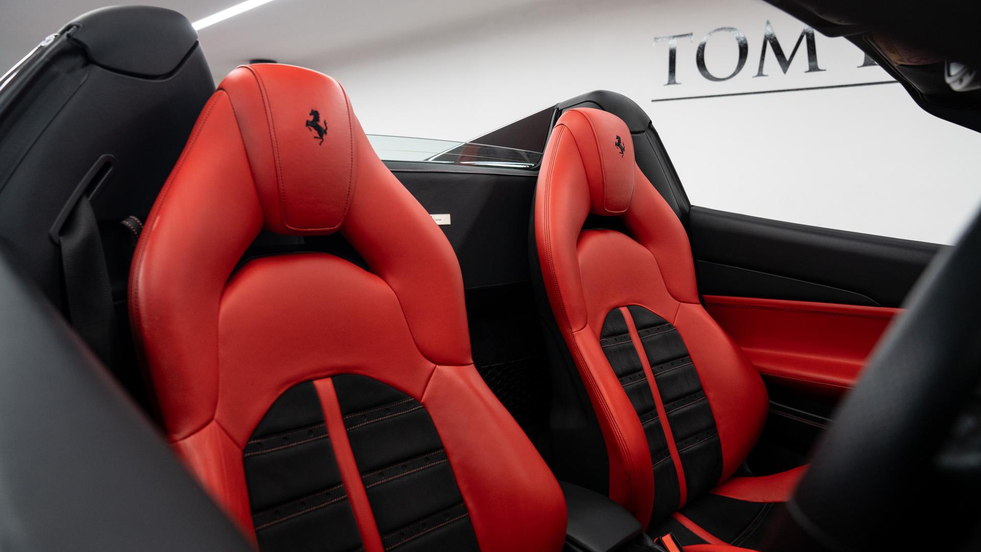 Ferrari 488 Photo c434f284-4b27-4d55-82e8-ea88a8c0162c.jpg