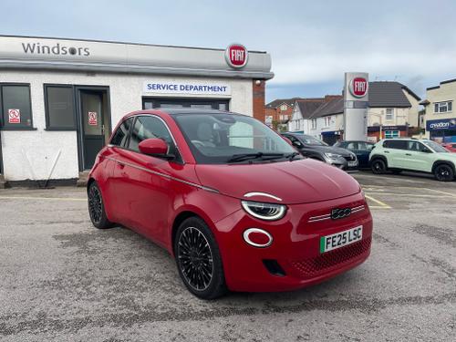 Fiat 500e Photo c4424e33-3779-4530-8bd4-617d29fc1f02.jpeg