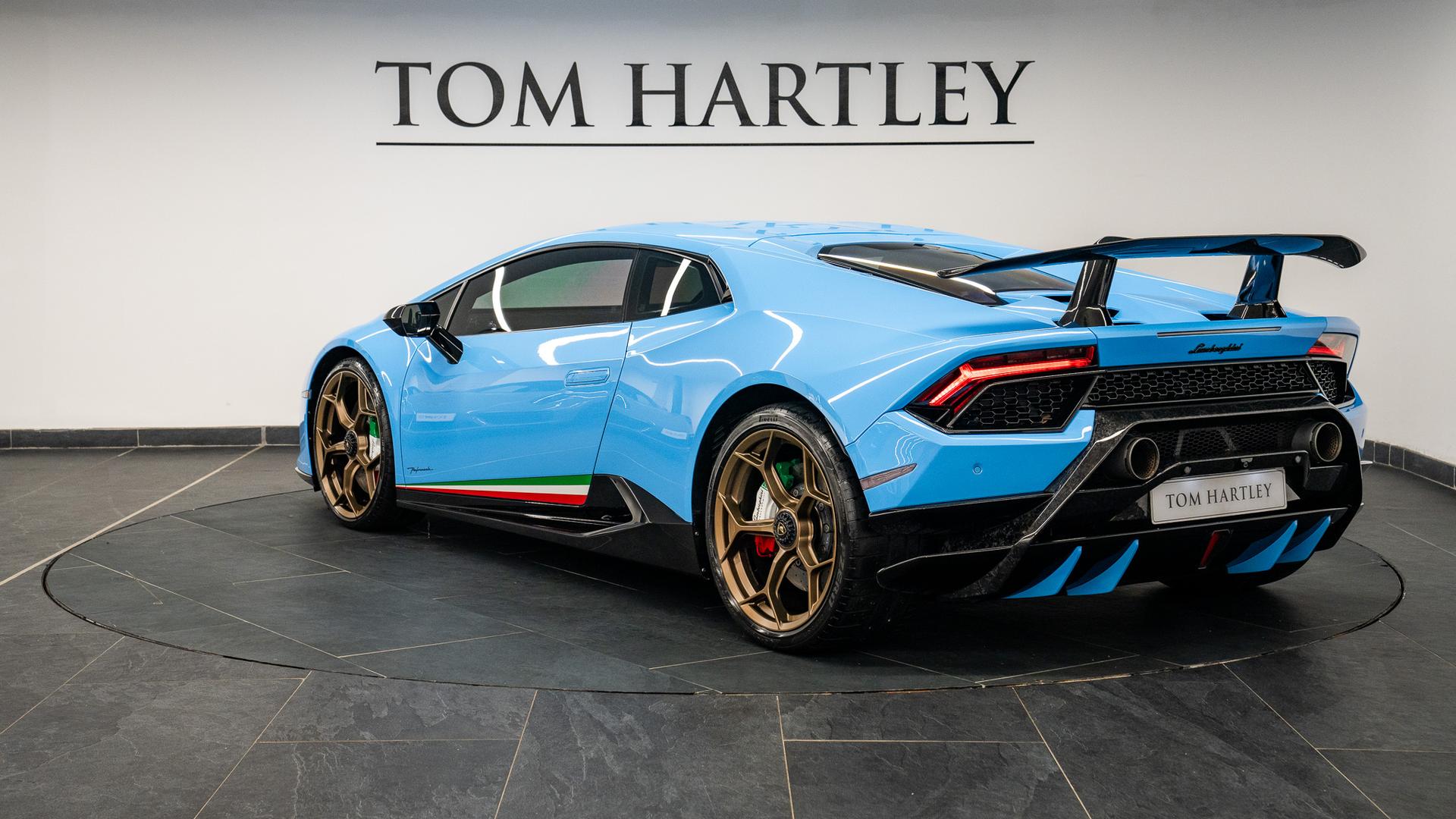 LAMBORGHINI Huracan Photo c443d121-0f81-48d5-92d7-5eb95b95a09c.jpg